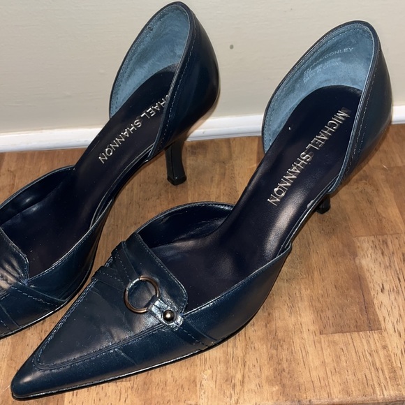Preloved Leather Navy Micheal Shannon Pointed Toe Small Heel Gunmetal Buckle 7M - Picture 2 of 7